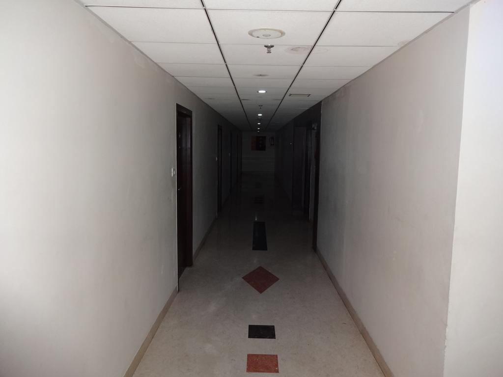 La Hospin Hotel Rajahmundry Phòng bức ảnh